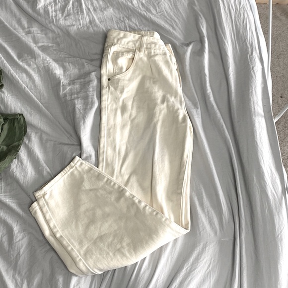 Straight leg jean - Picture 1 of 3